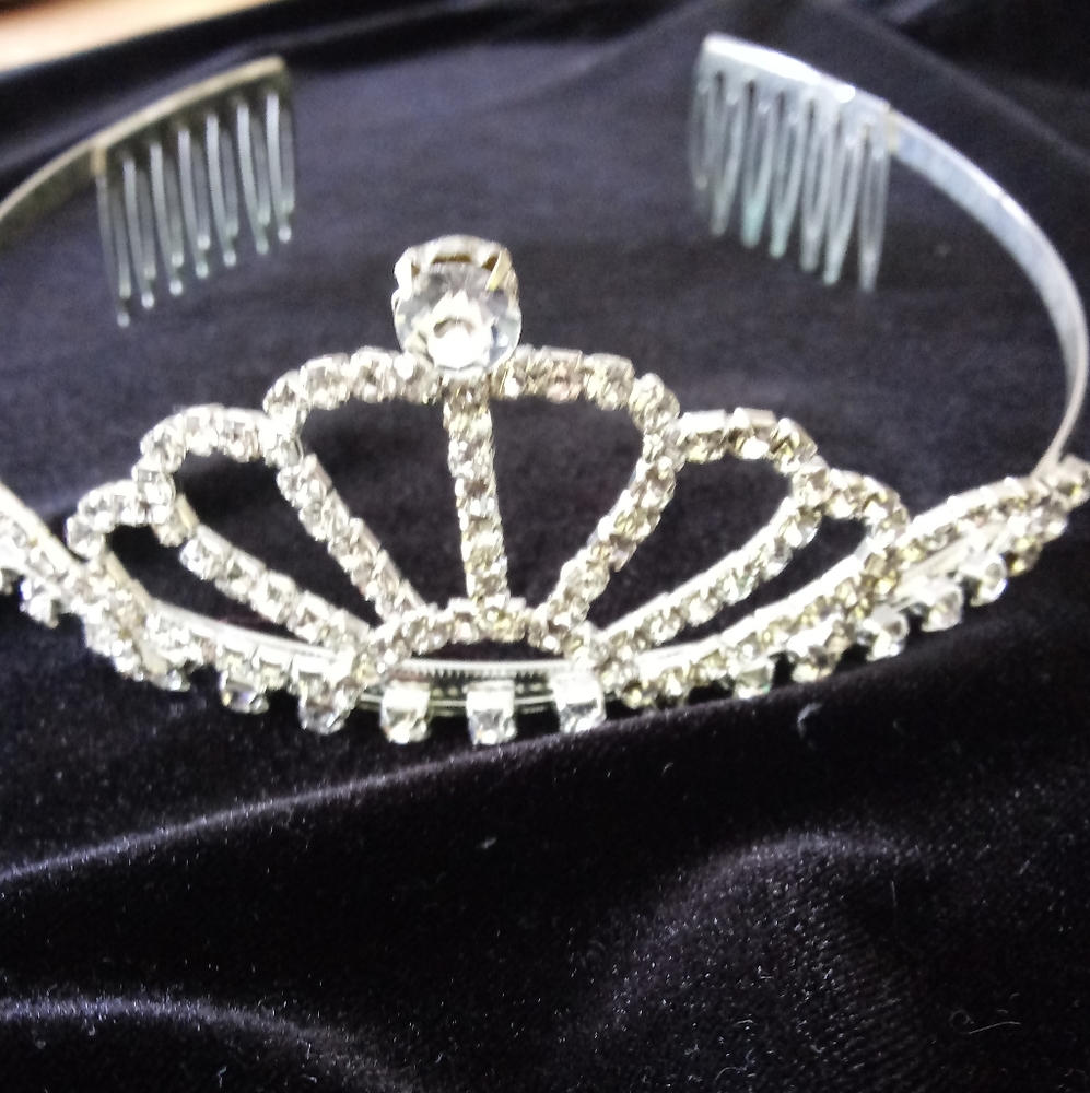Custume tiara silver- tone with rhinestones